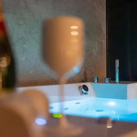 בית הארחה Velvet & זאדאר