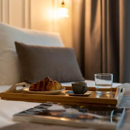 Velvet & Guest house 4*