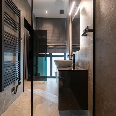 Velvet & Guest house
