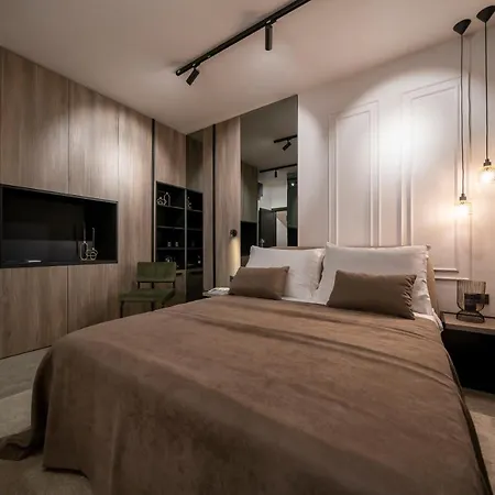 Velvet & Guest house 4*