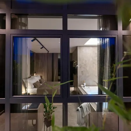 Velvet & Guest house