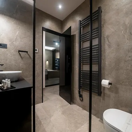 בית הארחה Velvet & 4*