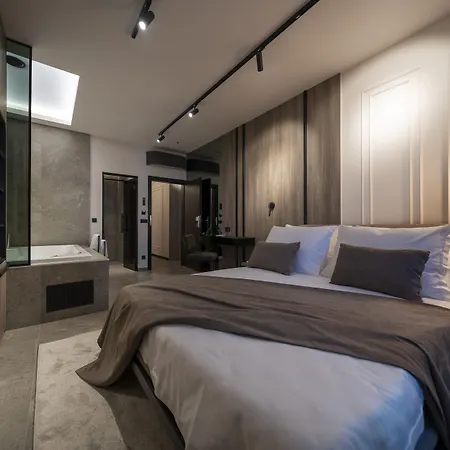 בית הארחה Velvet & 4*