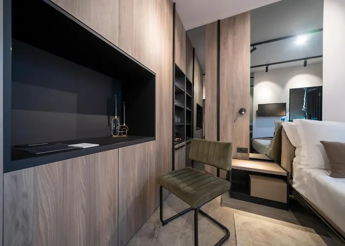 Velvet & Гостевой дом 4*