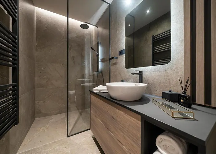 Velvet & 게스트하우스 4*