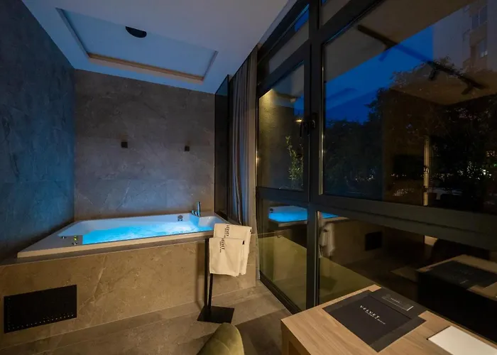 Velvet & 게스트하우스 자다르