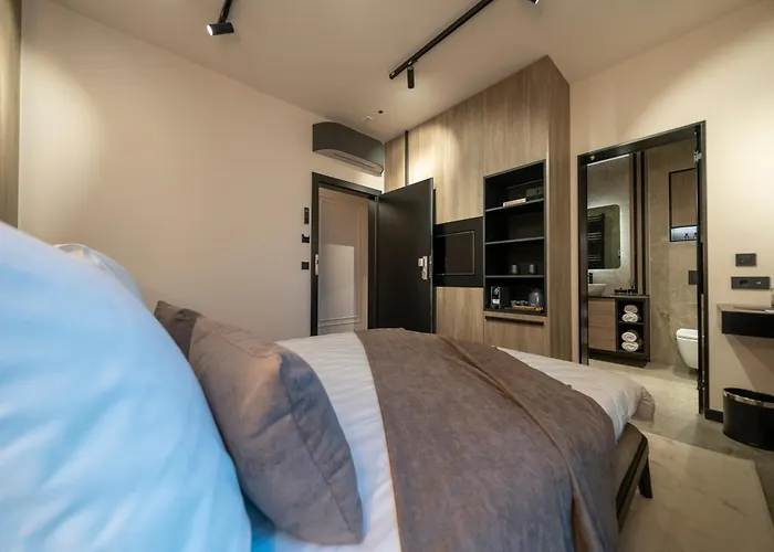 Velvet & 4* 자다르